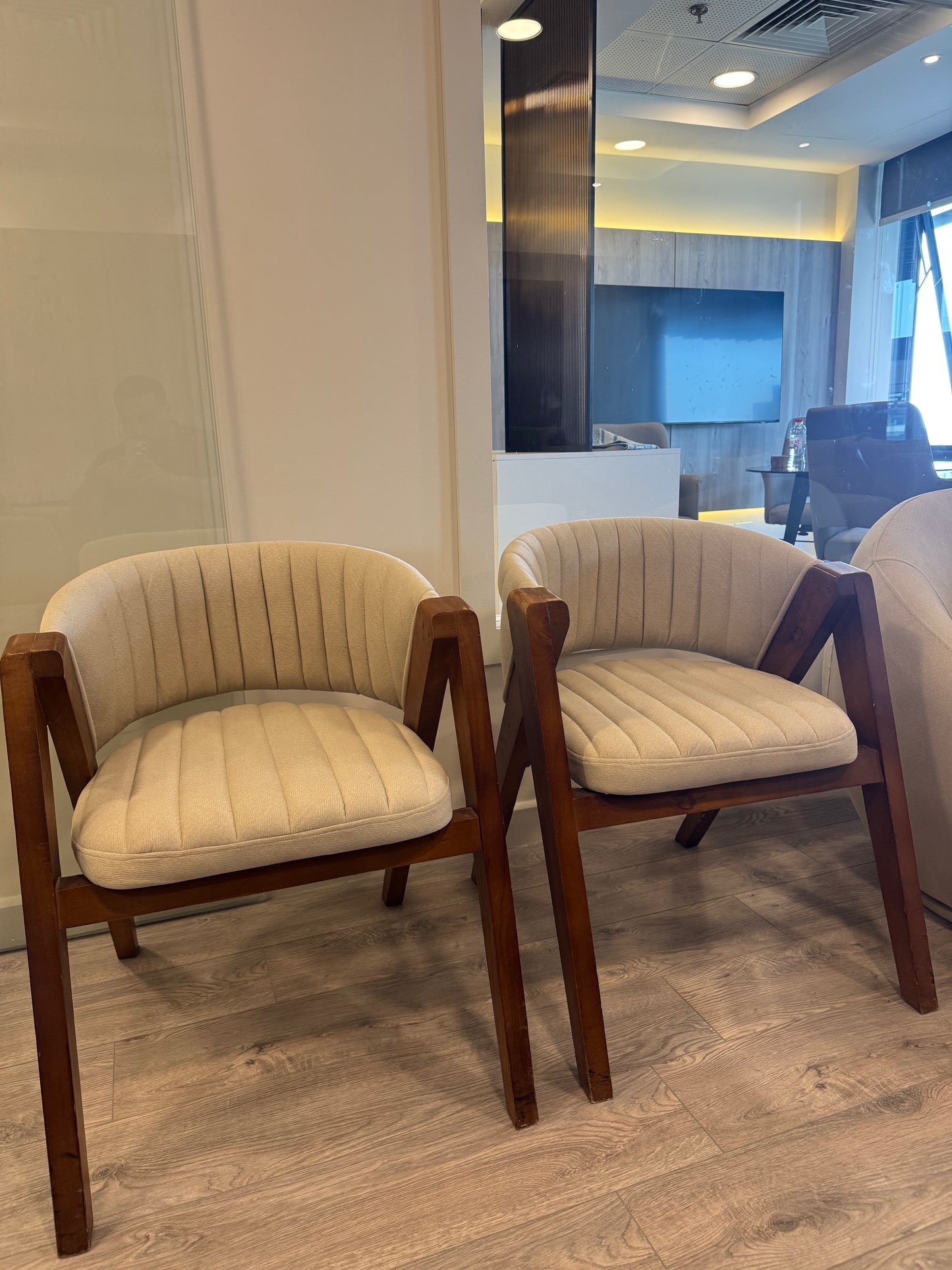 Crest Chair